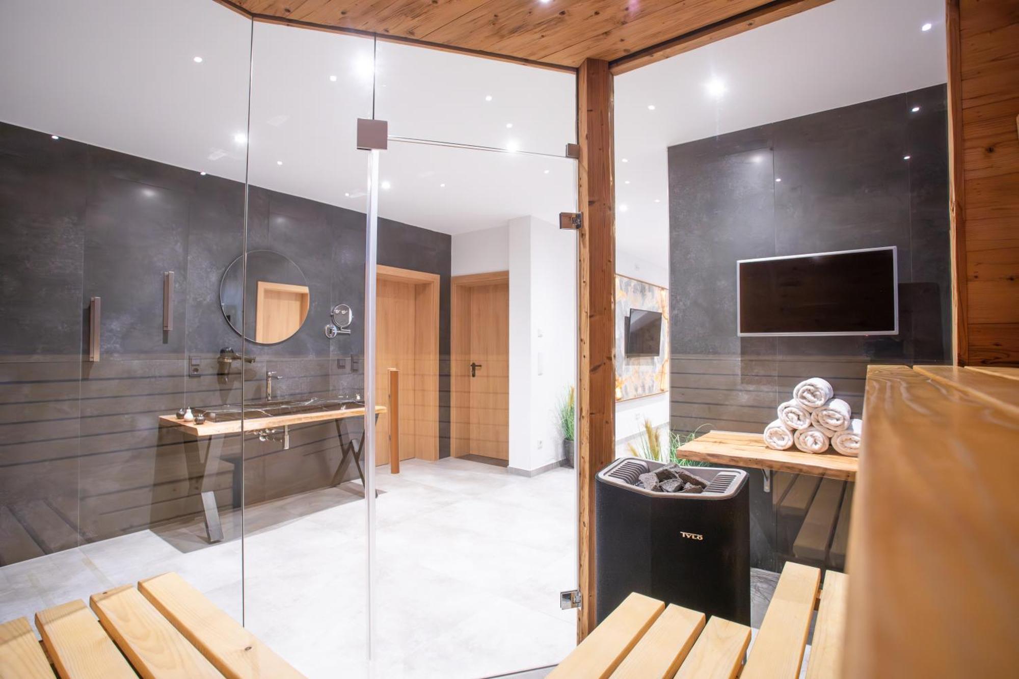 Private Spa&Garden Alpi Garmisch-Partenkirchen Buitenkant foto