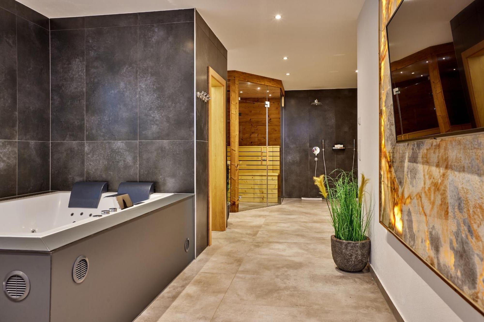 Private Spa&Garden Alpi Garmisch-Partenkirchen Buitenkant foto