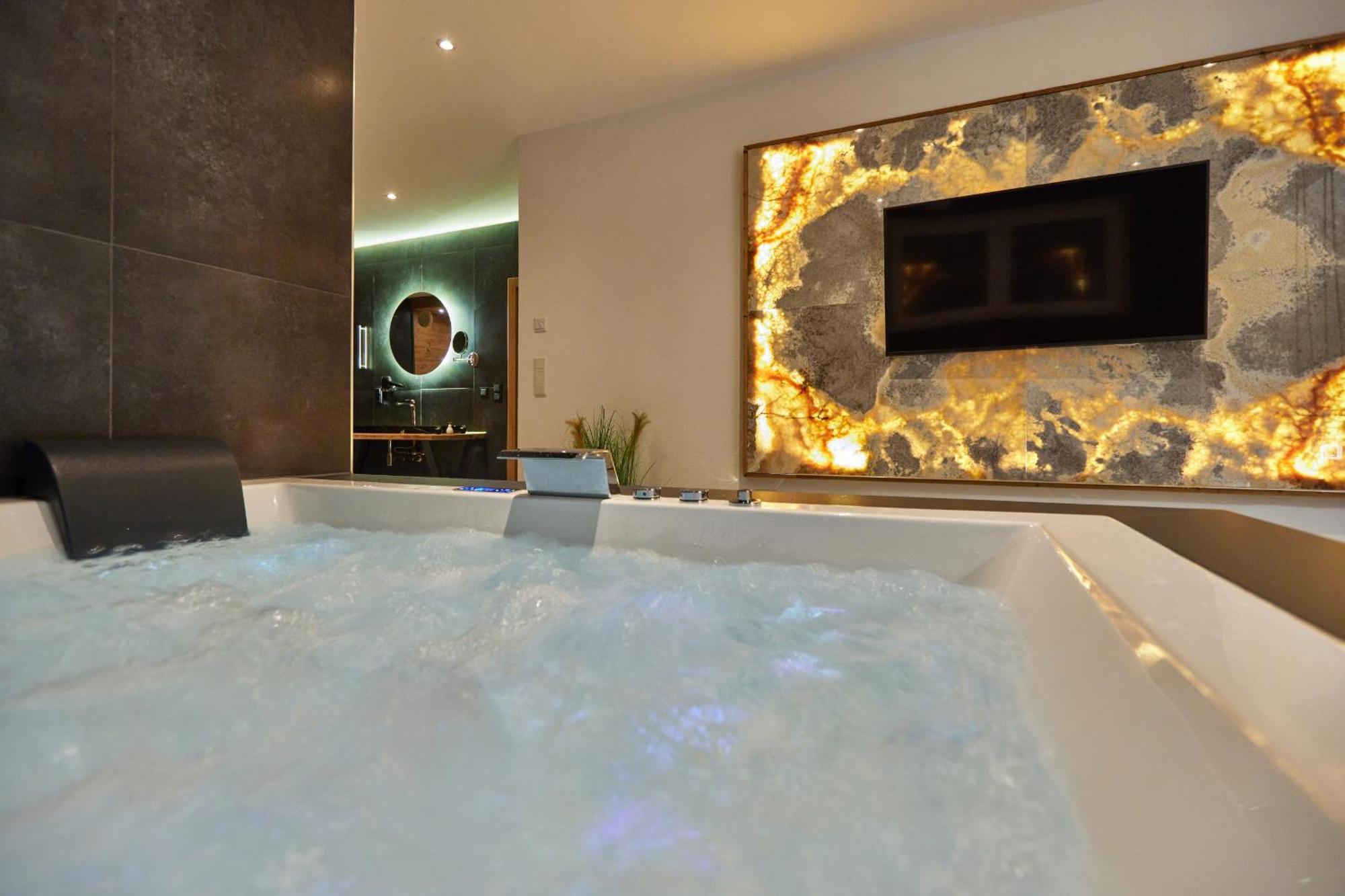 Private Spa&Garden Alpi Garmisch-Partenkirchen Buitenkant foto